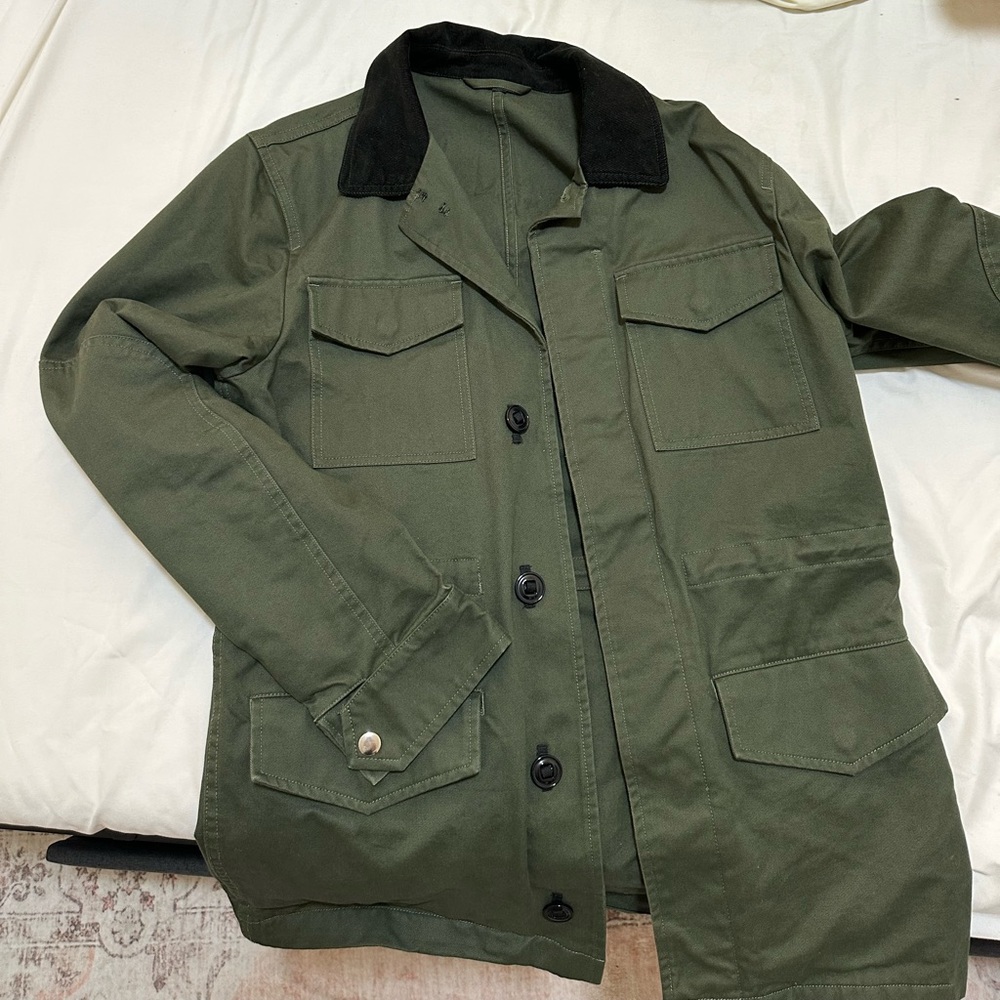 Army olive green men’s jacket from Italic. 
Outgrew it, 5’9, 165lbs